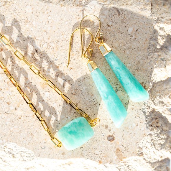 Stunning Amazonite Gemstone Bracelet on Gold Link Chain Beautiful Bracelet Gift - Picture 2 of 6